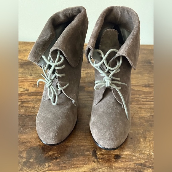 Very Volatile Fold-Over Wedge Leather Booties - Womens Boots Size 10 - Picture 2 of 12